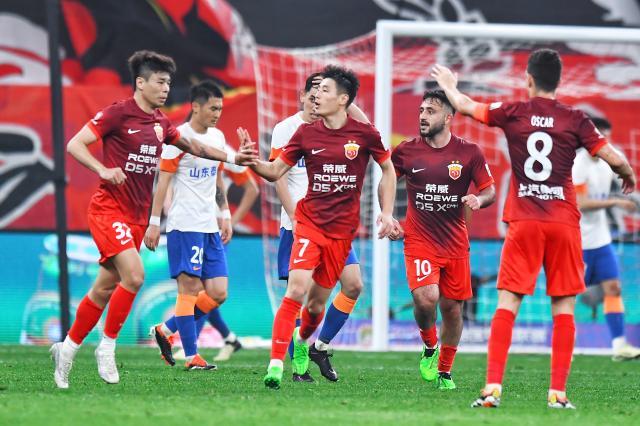 xingkong-【中超】武磊梅开二度崔康熙染红 海港4比3逆转泰山