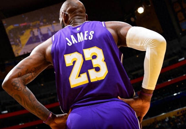 只差8场，又一项尘封29年的纪录，要被詹姆斯打破，后难有来者了|NBA|勒布朗-詹姆斯|nba|洛杉矶湖人队|比赛_新浪体育_新浪新闻